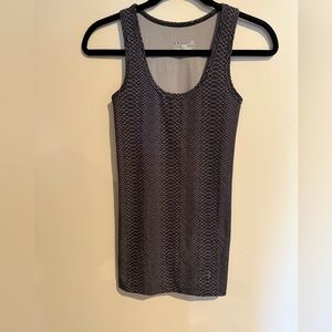 Under Armour heat gear snake skin fitted tank size small